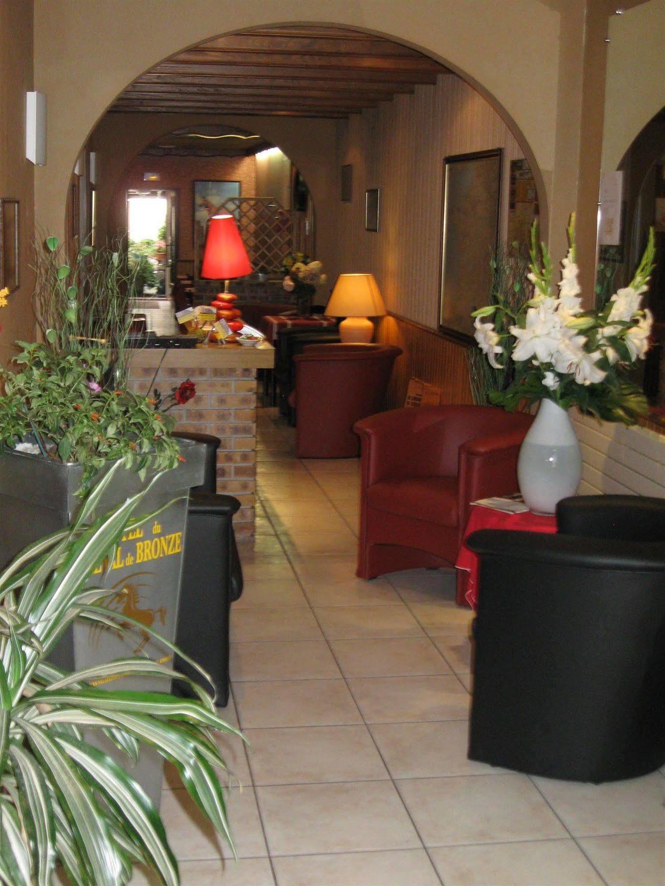Hotel Cheval De Bronze 2*