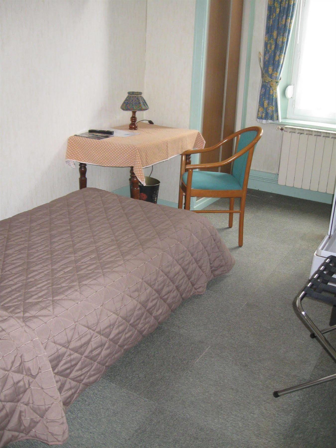 Cheval De Bronze Hotel 2*